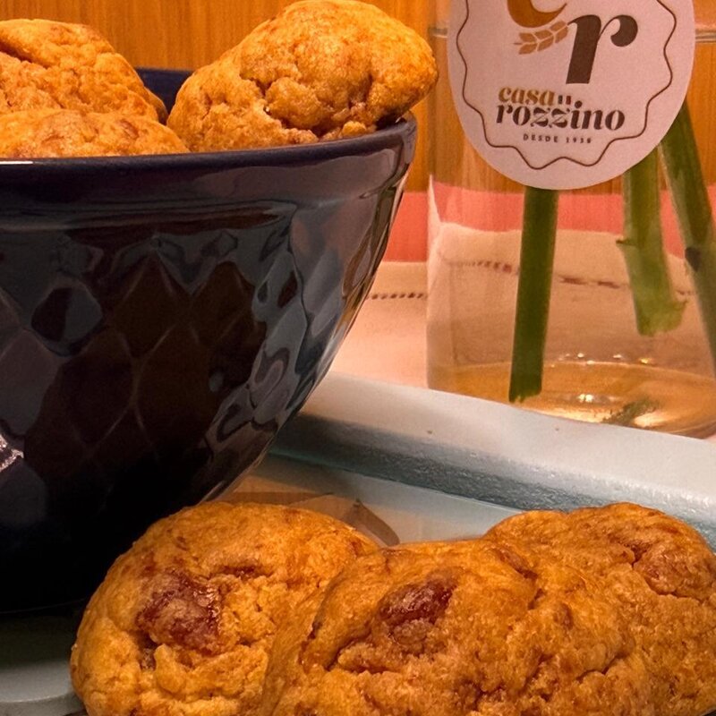 Pão de queijo dourado